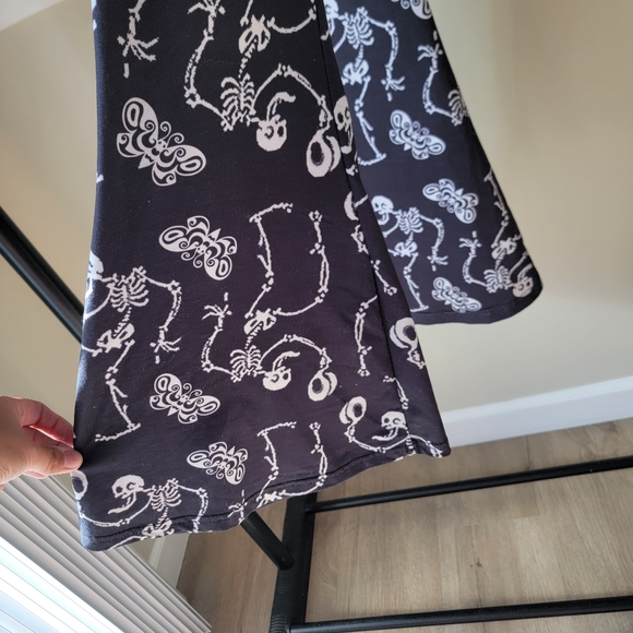 SHEIN Tim Burton's Corpse Bride Small Tank Top & Flare Pants 2 Peice Set - Picture 7 of 7